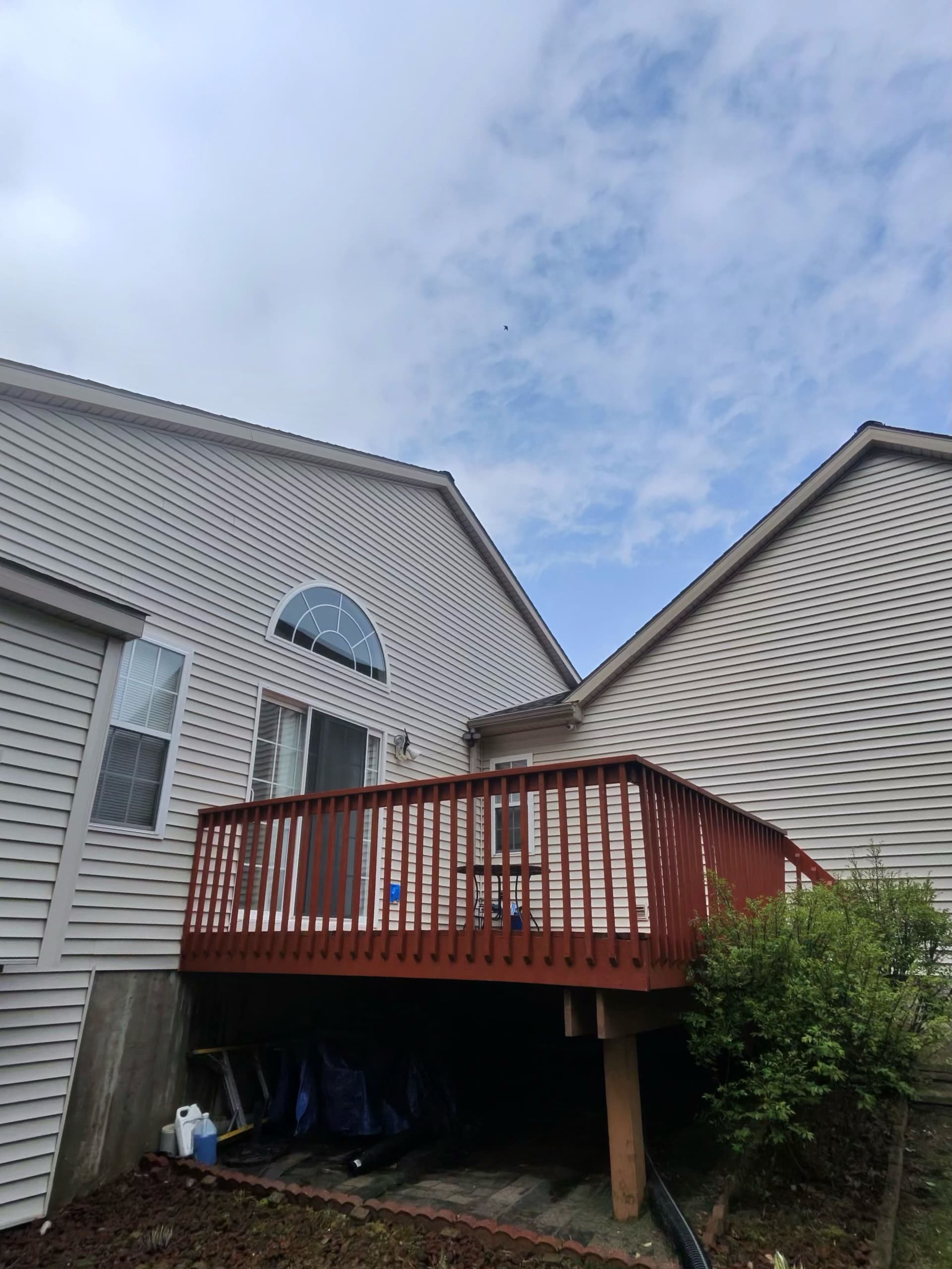 Gallery photos for Clean Siding, Clear Windows and a Home That Looks Cared For: Image #2