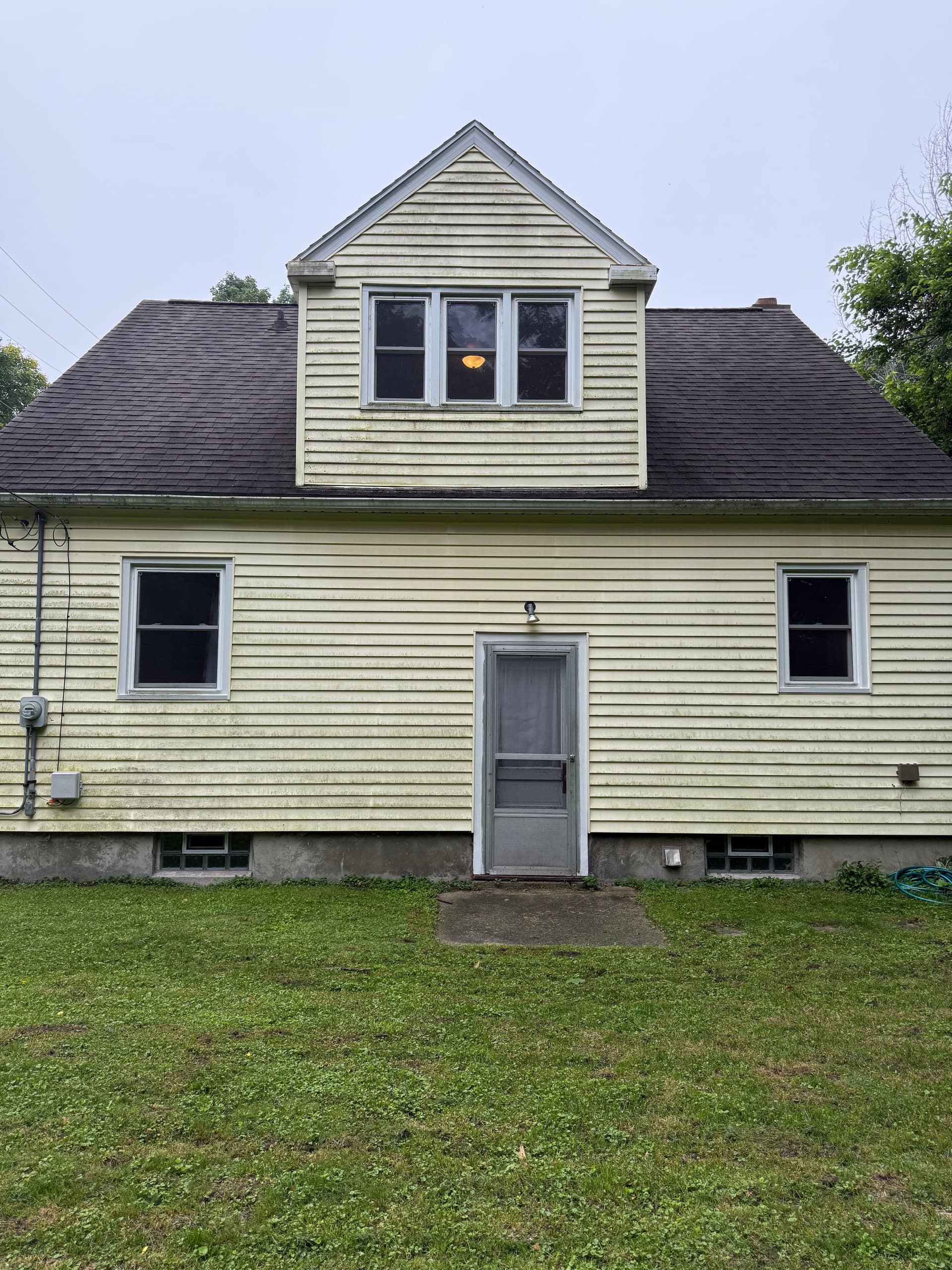 Gallery photos for House Washing for Rental Properties That Need a Fresh Start: Image #2