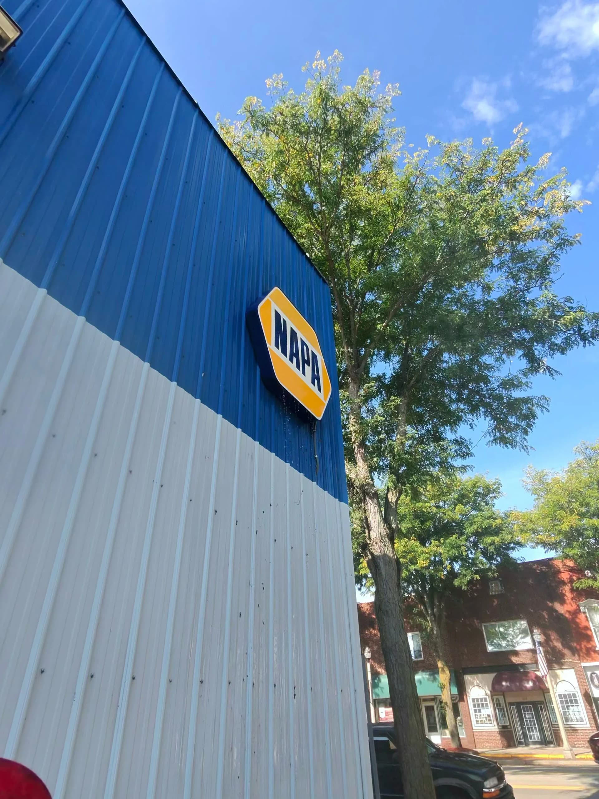 Gallery photos for NAPA Auto Parts Storefront Cleaning in Eaton Rapids: Image #3