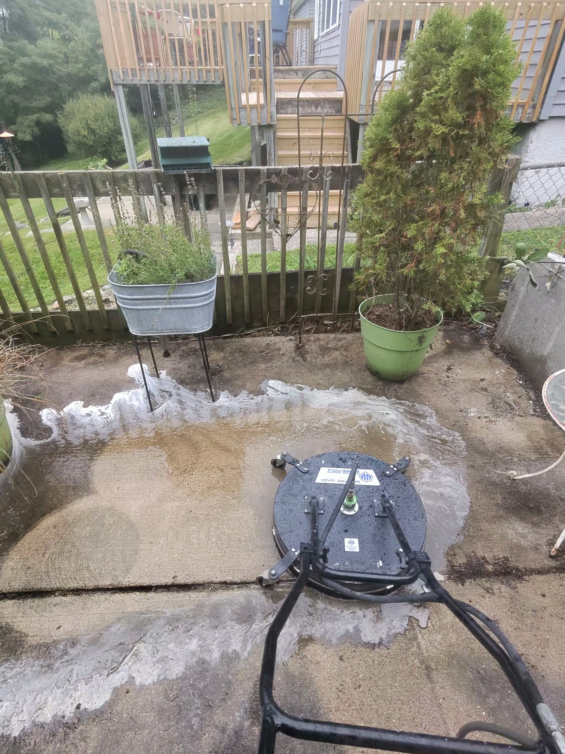 Gallery photos for Concrete Patio Cleaning That Actually Makes a Difference: Image #1