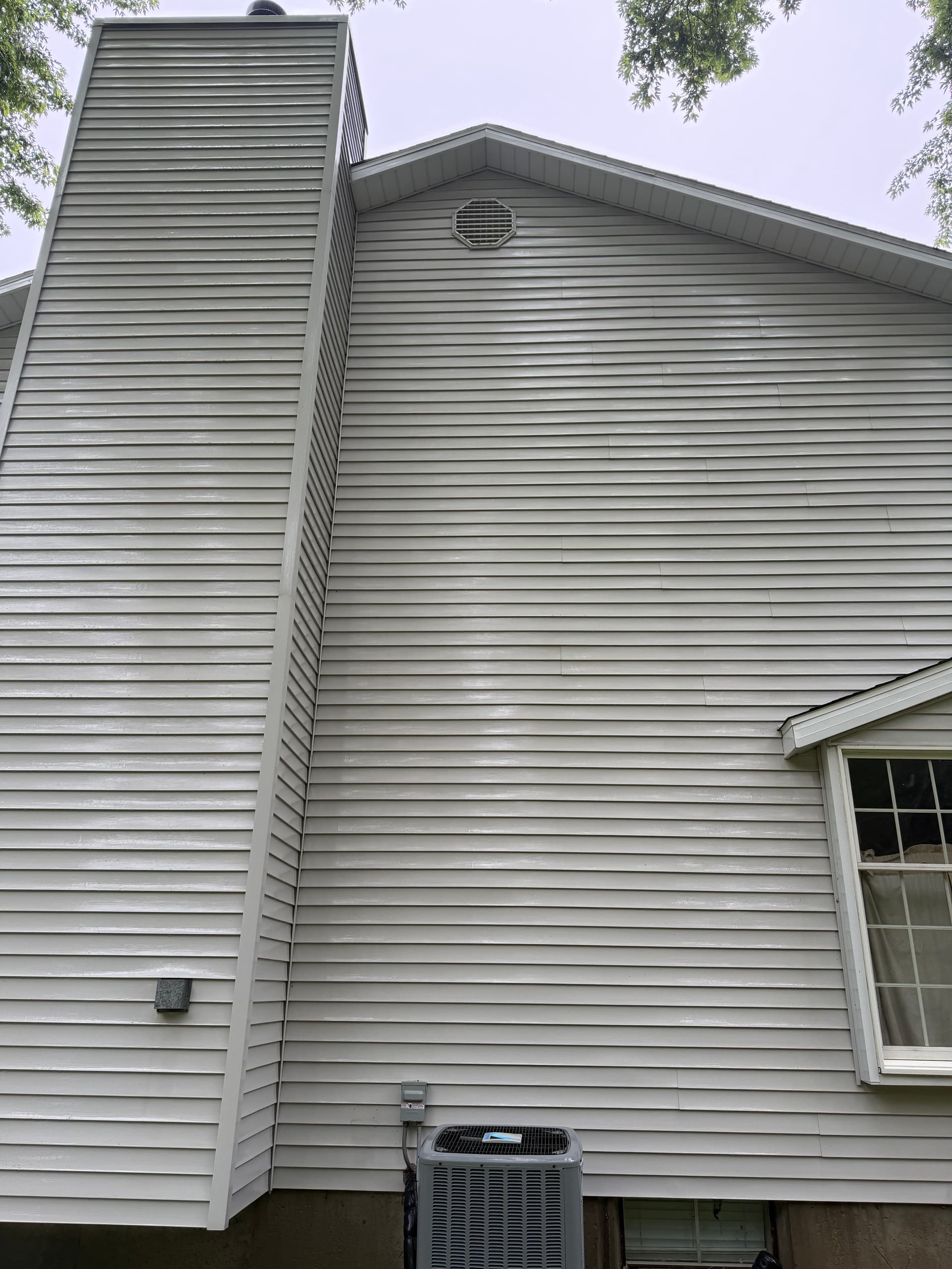 Gallery photos for House Washing and Porch Cleaning for a Local Veteran: Image #5