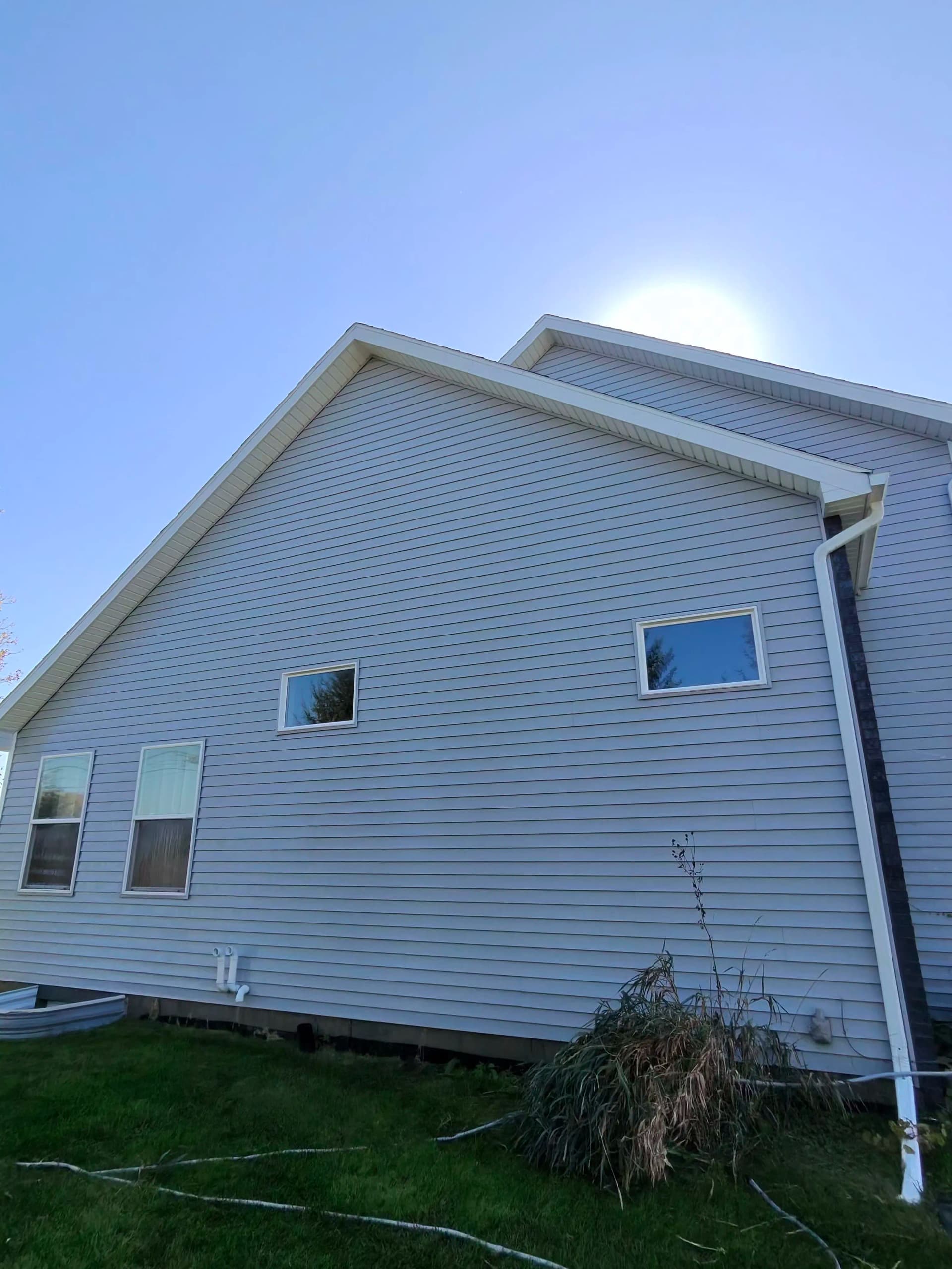 Gallery photos for Algae on Your Siding Doesn't Stop When the Weather Cools: Image #4