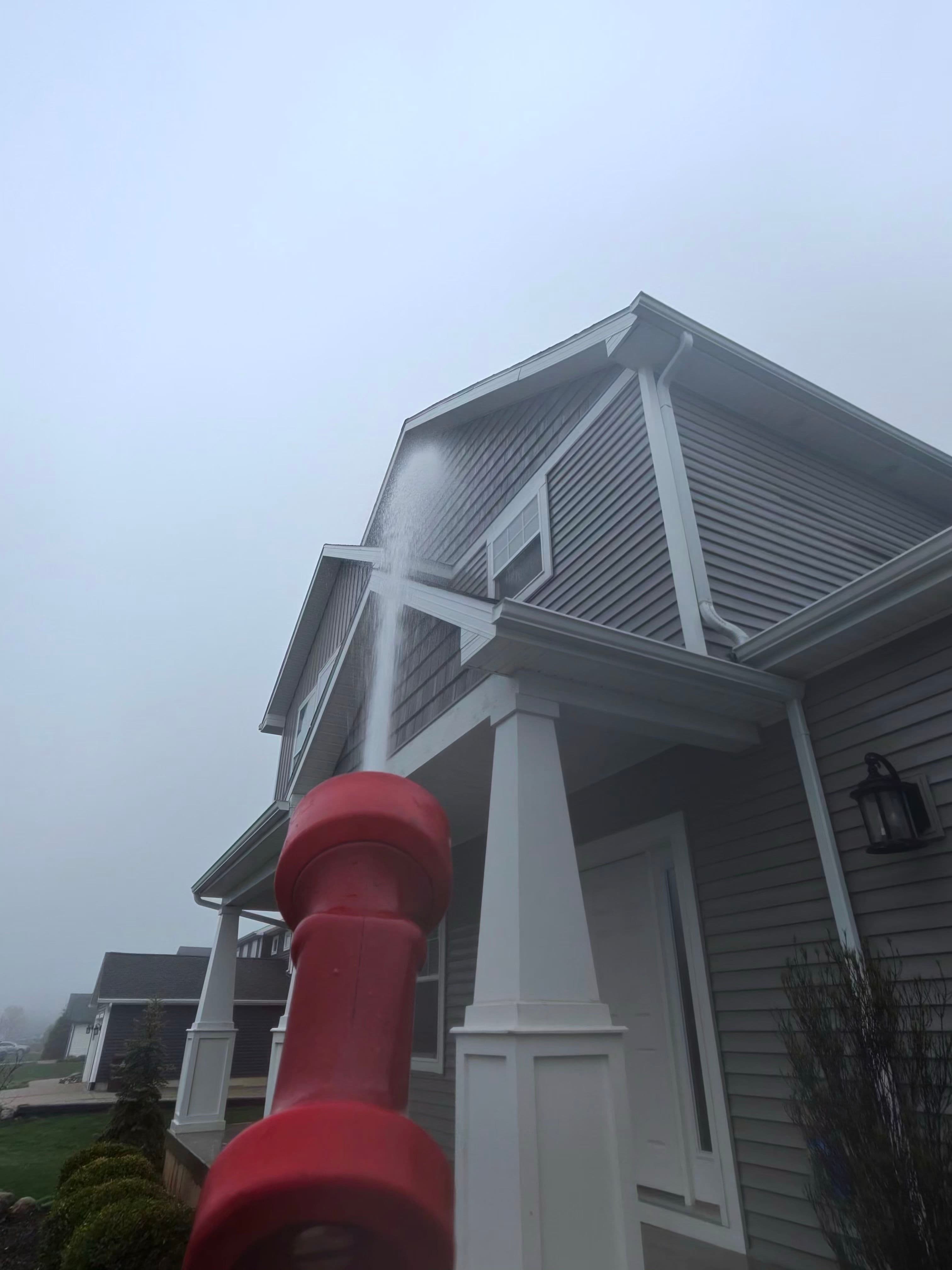 Project House Washing on ThunderLane in Lansing Michigan image