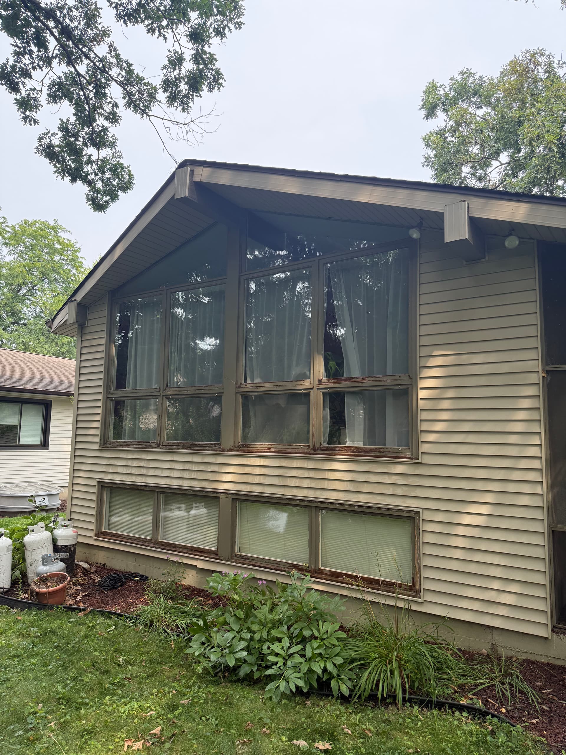 Clean Windows Are the Finishing Touch Your Home Needs image