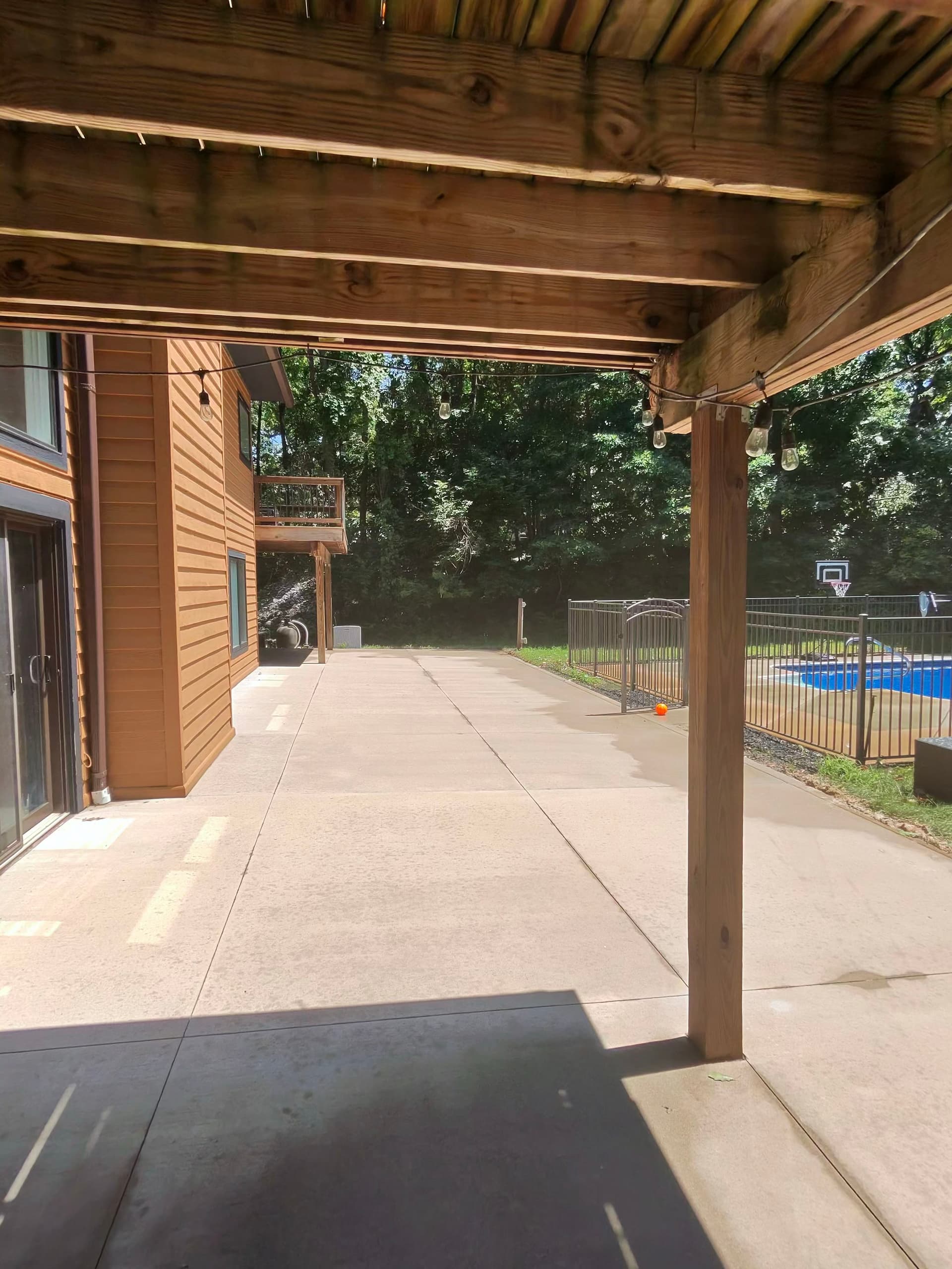 Gallery photos for Patio and Pool Deck Concrete Cleaning Done Right: Image #1