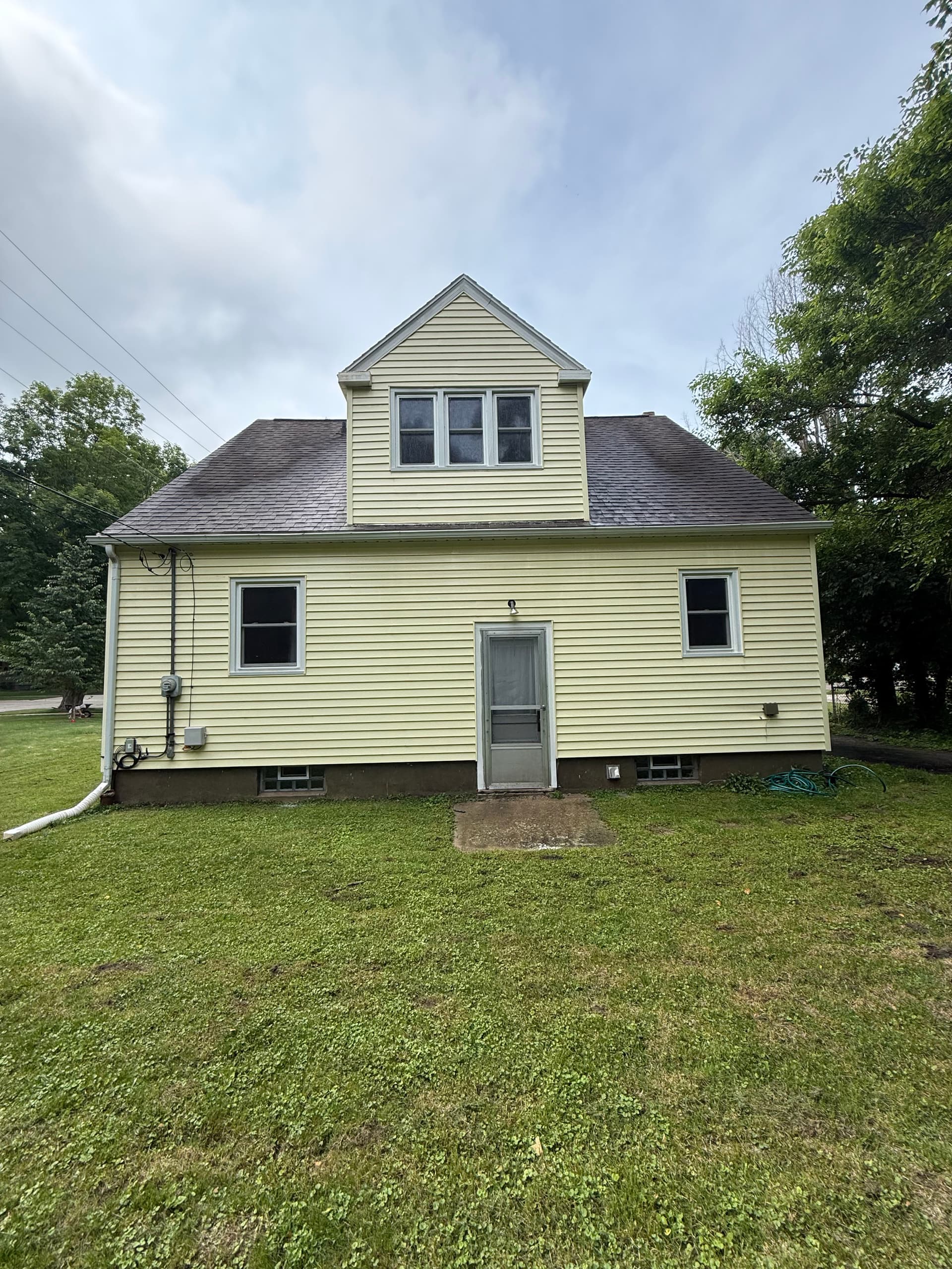 Gallery photos for House Washing for Rental Properties That Need a Fresh Start: Image #5