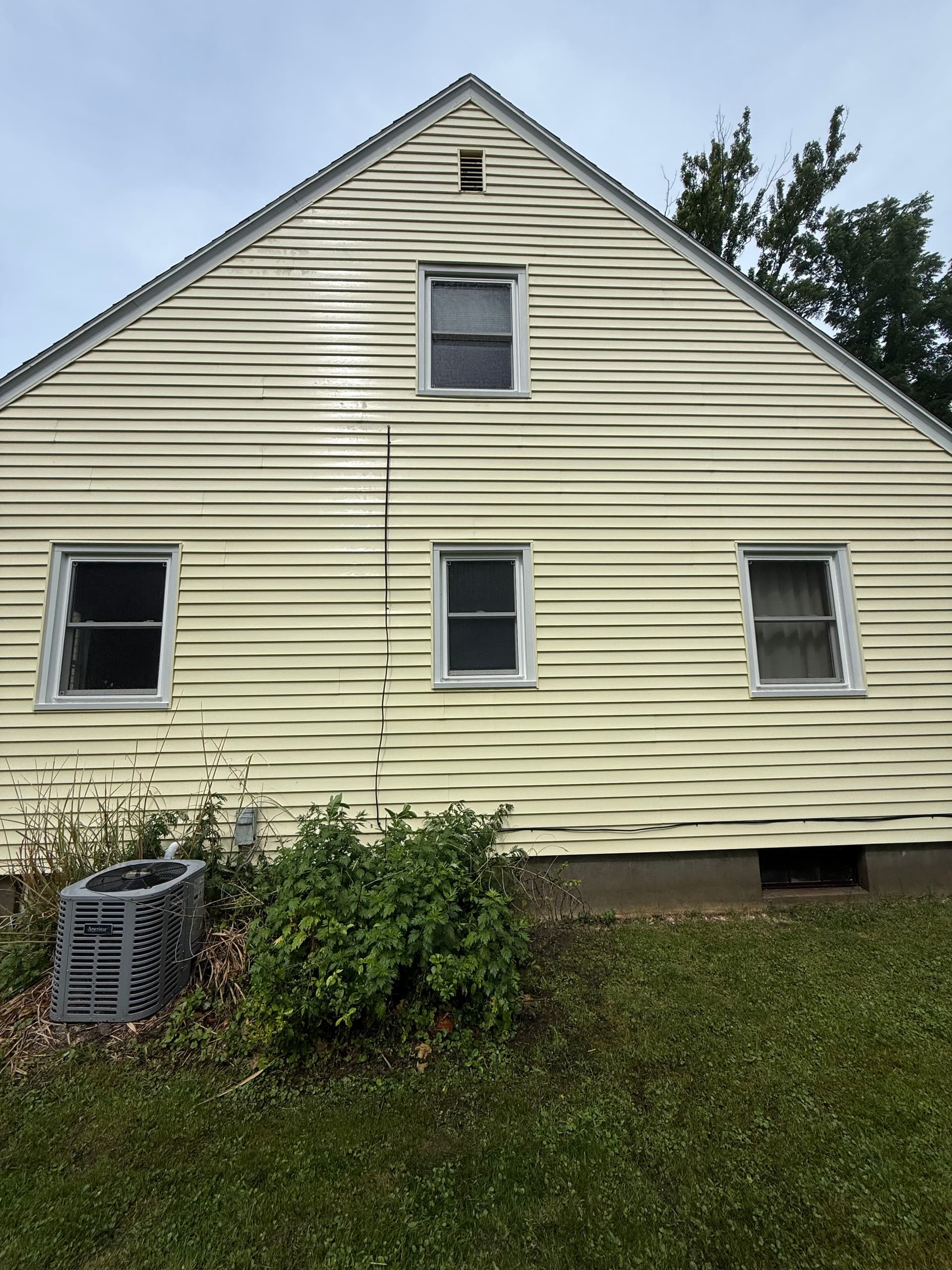 Gallery photos for House Washing for Rental Properties That Need a Fresh Start: Image #6