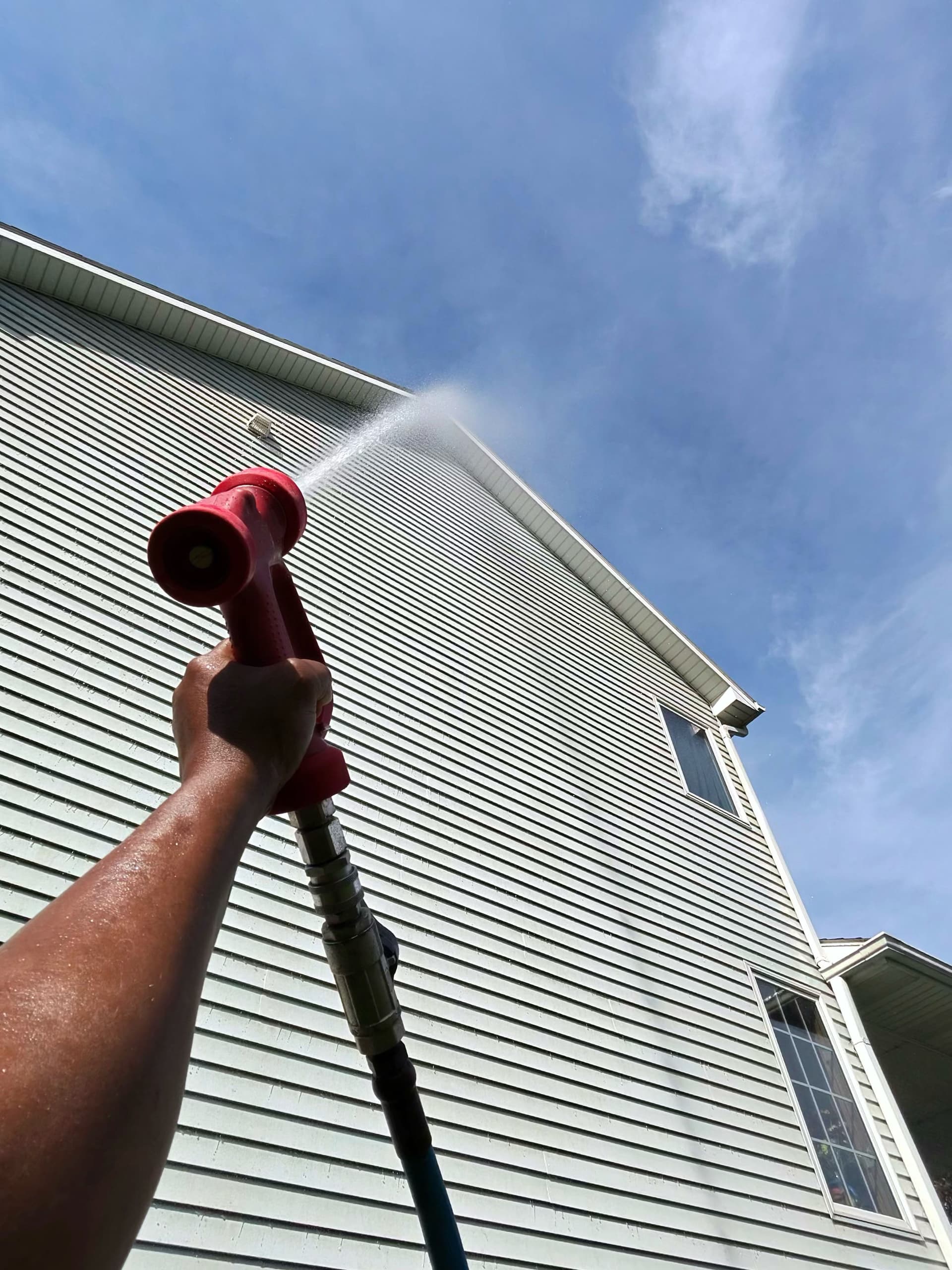 Gallery photos for Three-Story House Wash on a Multi-Level Home: Image #1