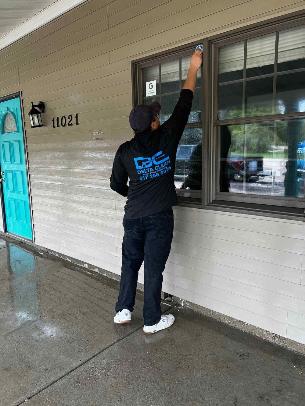 Storefront & Restaurant Cleaning